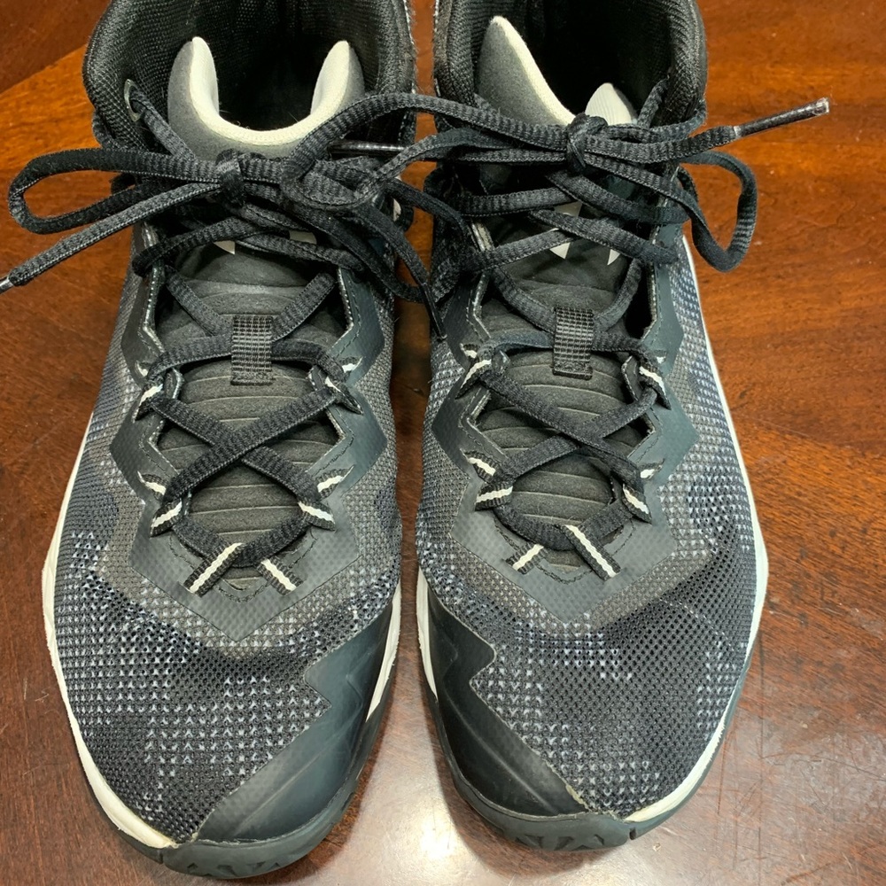 Under Armour Basketball Shoes.  Lightening 4